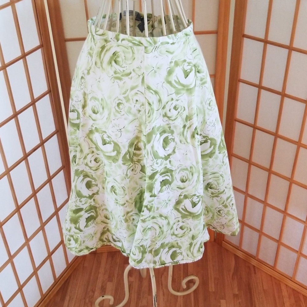 Hillard and Hanson Petite Green and White Skirt